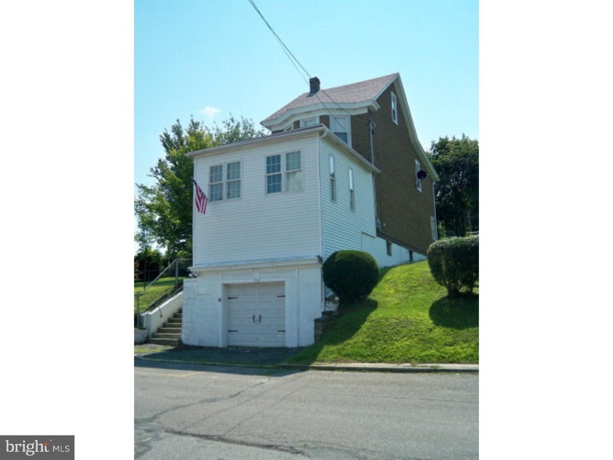 234 W Ruddle St, Coaldale, PA 18218 - photo 1