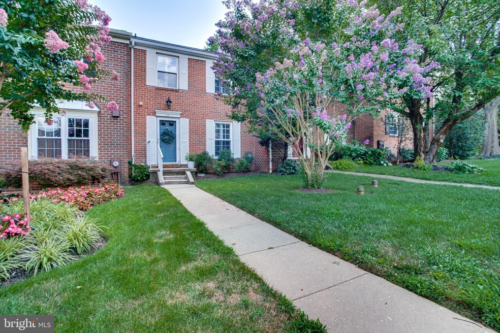 25 Castlehill Ct, Lutherville Timonium, MD 21093 - photo 1