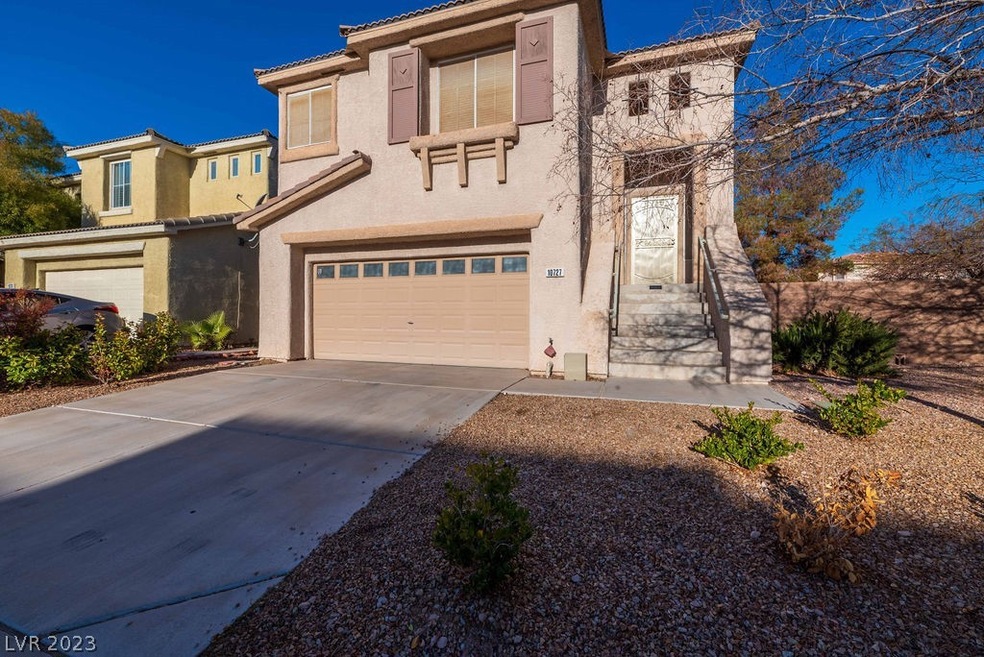 Large Corner (Pool Sized) Lot
