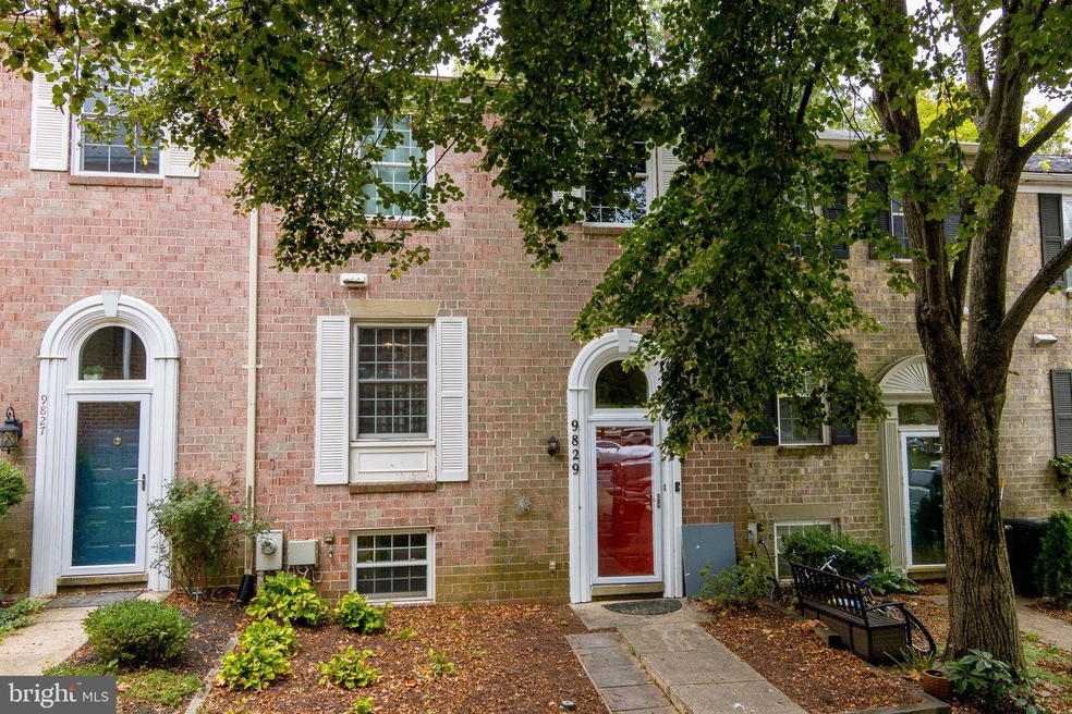 9829 Rainleaf Ct, Columbia, MD 21046 - photo 1