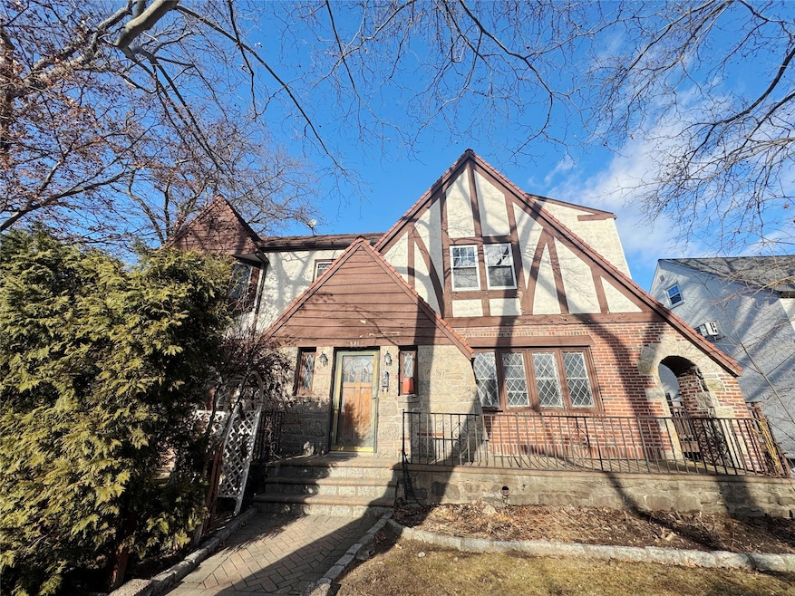 Sold $700,000 • Co-Listing Agent