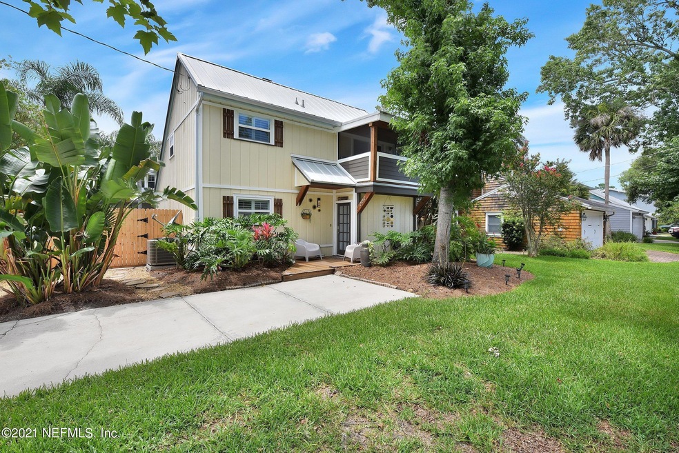 004-202PineStreet-AtlanticBeach-FL-32233