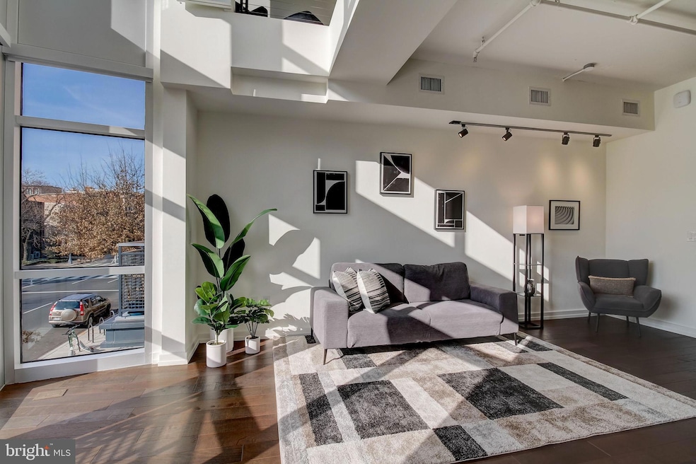 Metropole unit 219, Washington, DC 20005 - photo 1