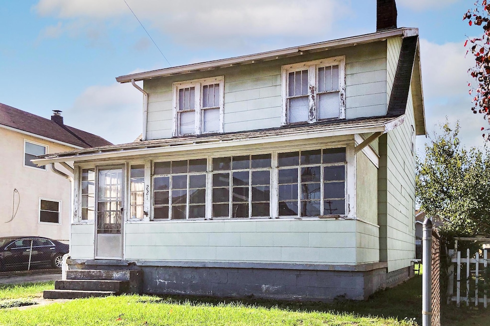 221 N Hague Ave, Columbus, OH 43204 - photo 1