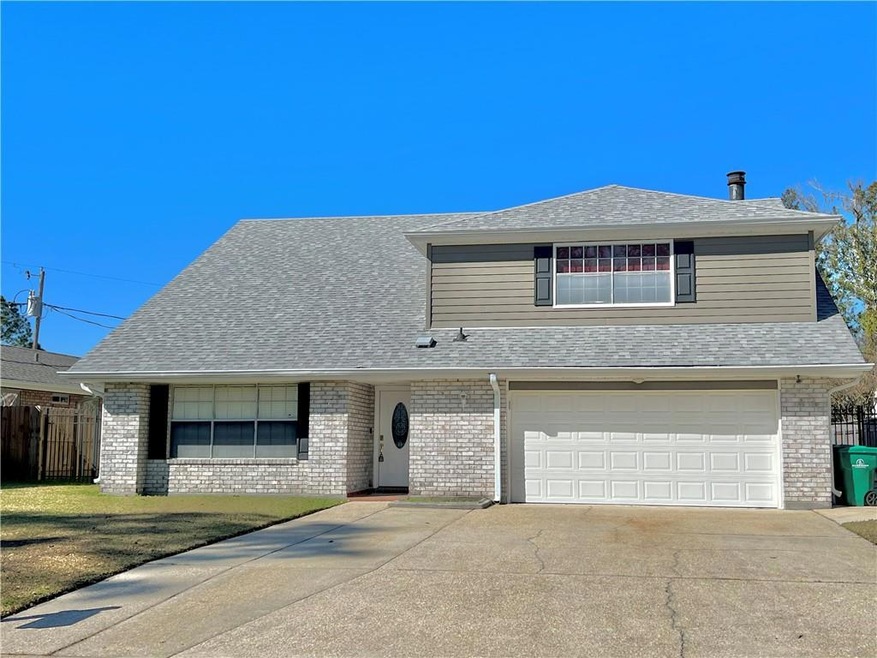 5 Landsdowne Lane
features 2 car garage and doubl
