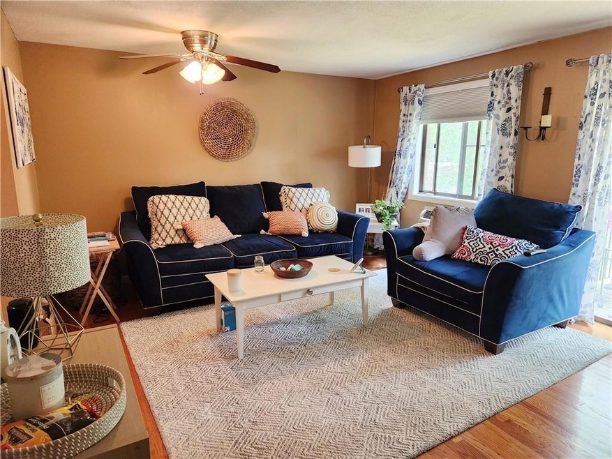 Riverview Condominiums unit 15, Lincoln, RI 02865 - photo 1