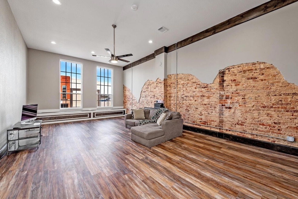 204 W Main St unit 101, Denison, TX 75020 - photo 1