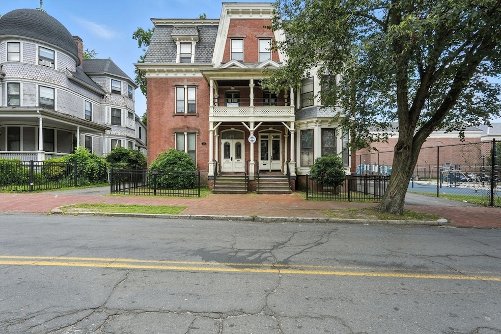 265 Union St, Springfield, MA 01105 - photo 1