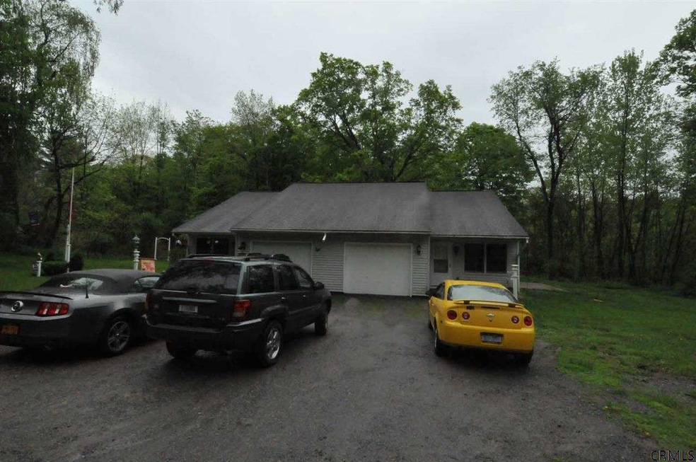 264 W Milton Rd, Ballston Spa, NY 12020 - photo 1