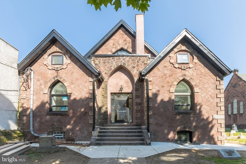 141 Krams Ave unit 5, Philadelphia, PA 19127 - photo 1