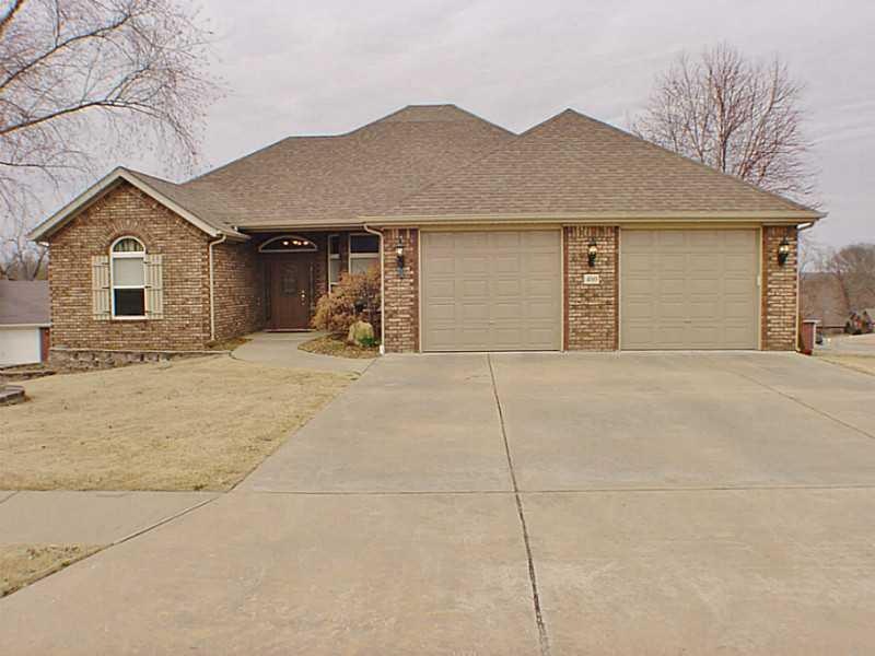 400 SW Duke Ave, Bentonville, AR 72712 - photo 1