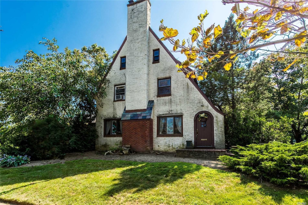 3348 Frederick St, Oceanside, NY 11572 - photo 1