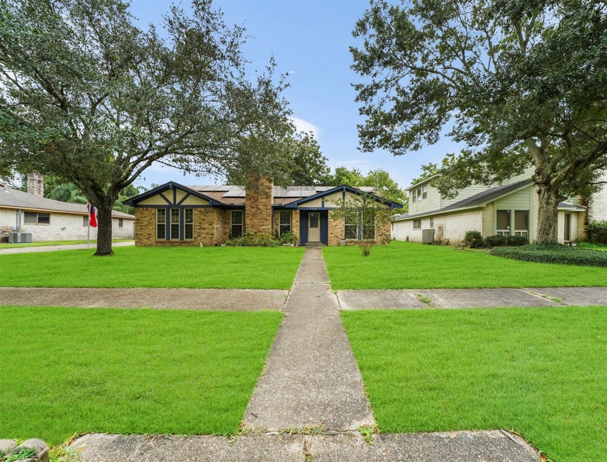 2410 Harwell Cir, Alvin, TX 77511 - photo 1