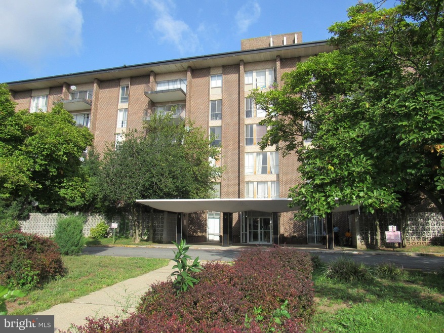 6011 Emerson St unit 409, Bladensburg, MD 20710 - photo 1