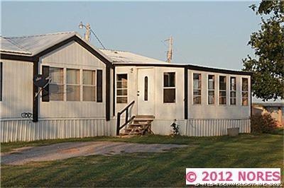 Front photo of the 1994 mobile home.