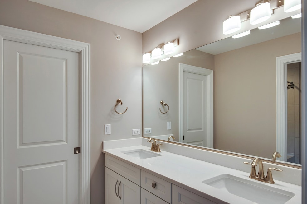 641 W Belden Ave, Elmhurst, IL 60126 - photo 1