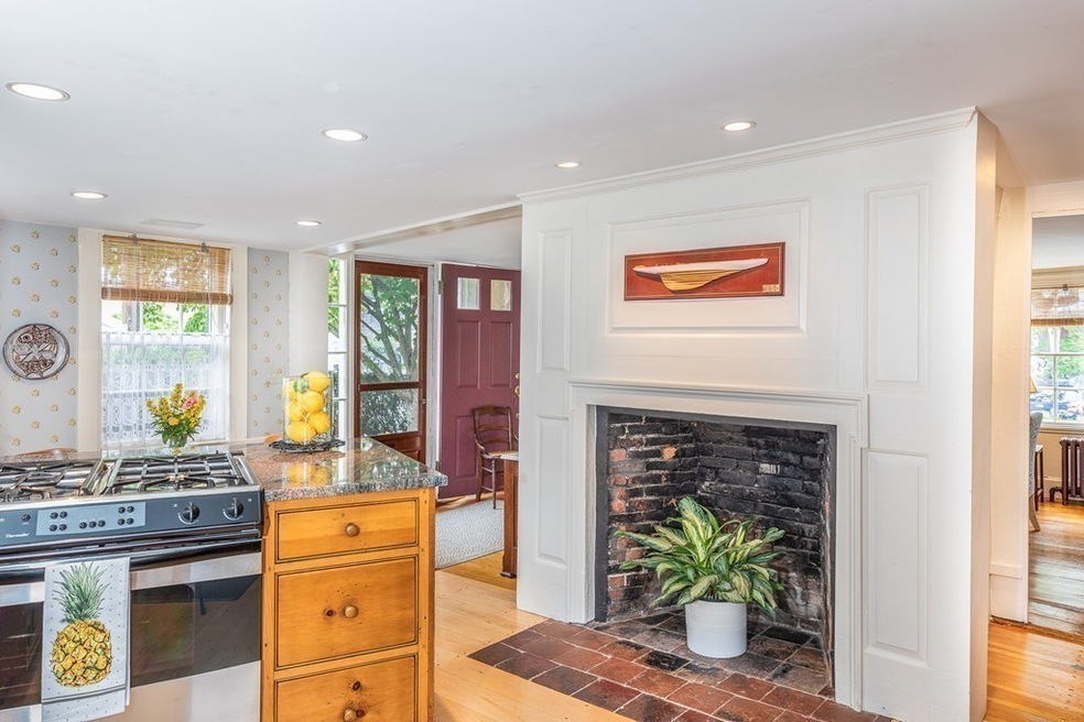 20 Middle St, Marblehead, MA 01945 - photo 1