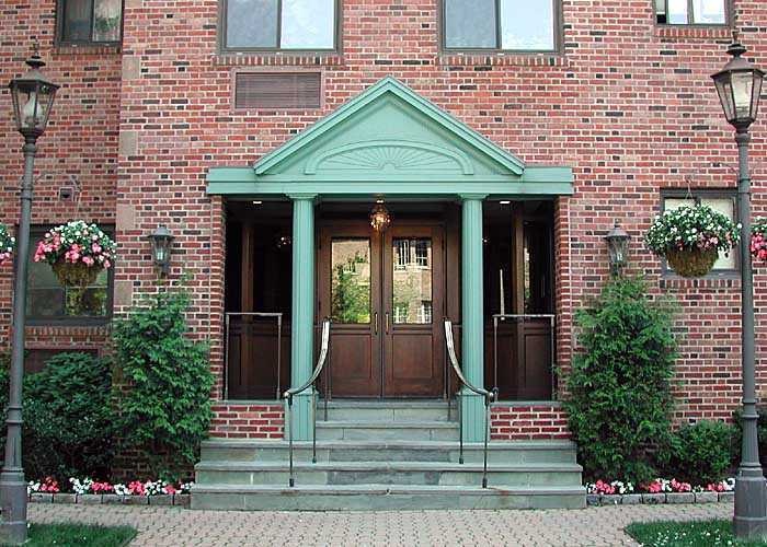 11 Lafayette Ct unit 3D, Greenwich, CT 06830 - photo 1