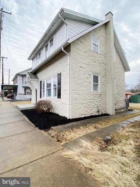 8 S Reamstown Rd, Stevens, PA 17578 - photo 1