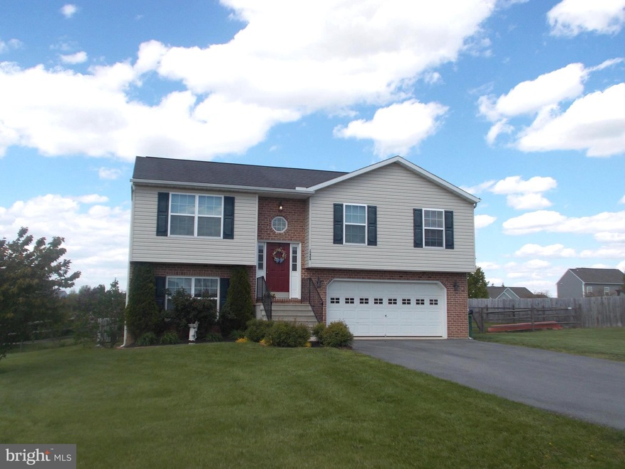 15484 Camden Dr, Greencastle, PA 17225 - photo 1