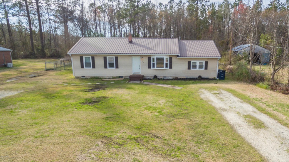 225 Lakewood Dr, Jacksonville, NC 28546 - photo 1