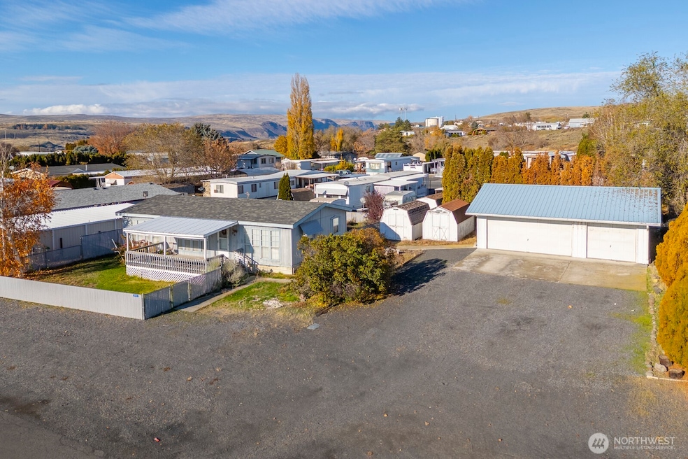 726 Main Ave E unit 24/25, Soap Lake, WA 98851 - photo 1