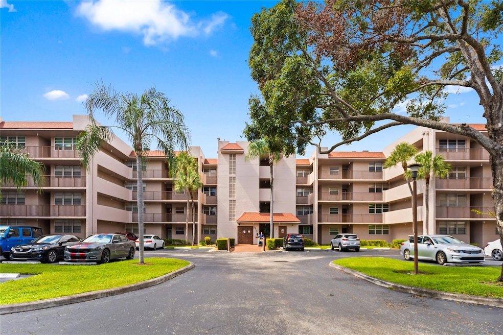 1911 Sabal Palm Dr unit 307, Davie, FL 33324 - photo 1