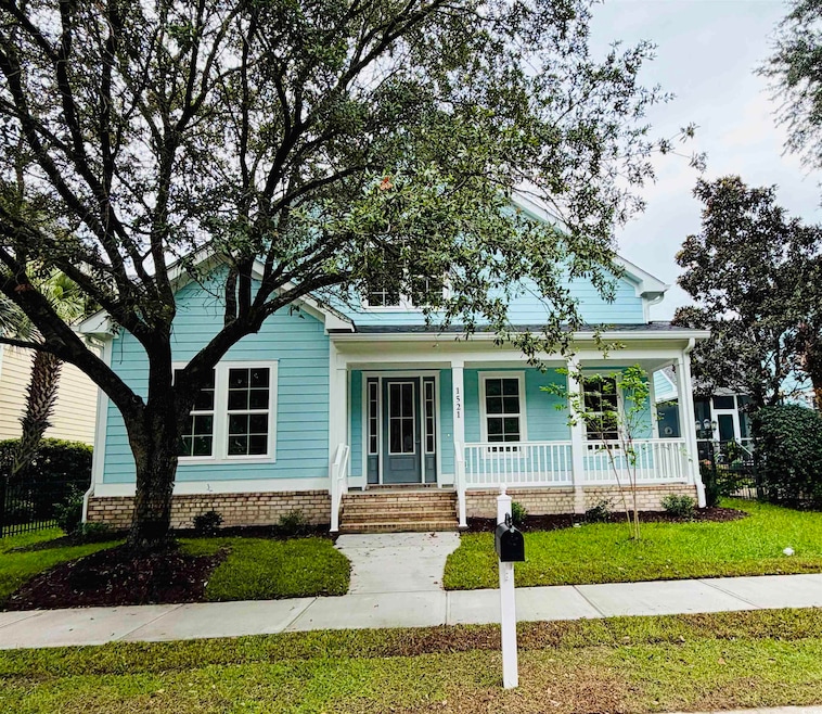 View of front of house featuring a porch