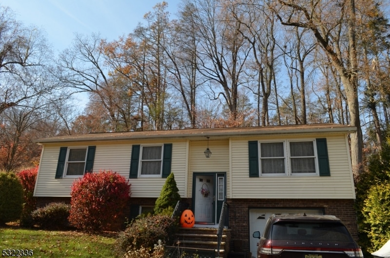 16 Hemlock Dr, Franklin, NJ 07416 - photo 1