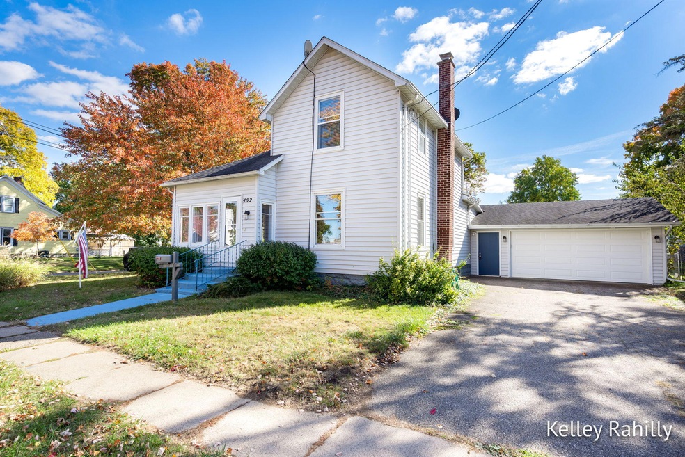 402 Clinton St-1