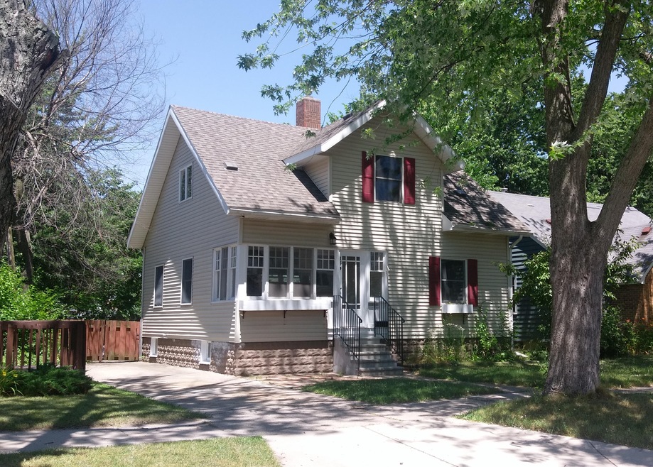1 front exterior