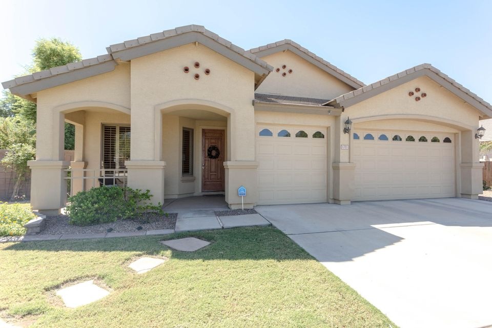 1293 E Jade Dr
