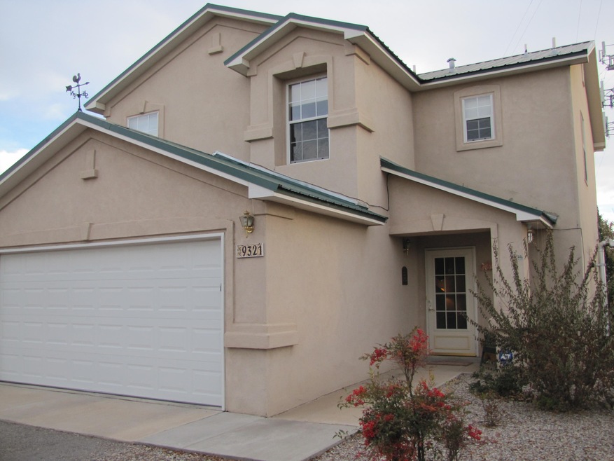 Vista Clara Loop NW 041