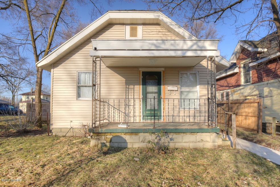 1149 Cromwell