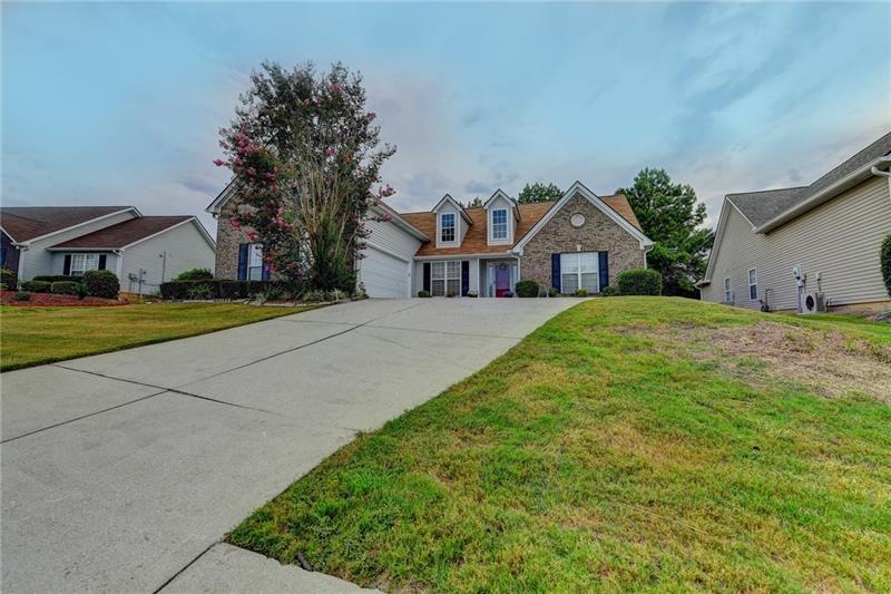 1451 Log Cabin Ln, Lawrenceville, GA 30045 - photo 1