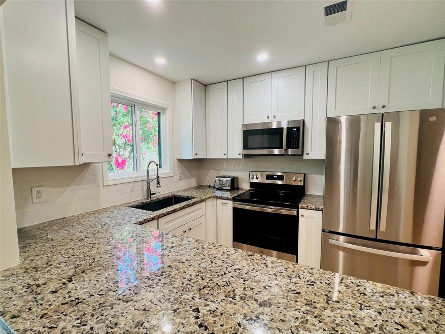 Sold $320,000 • Co-Listing Agent