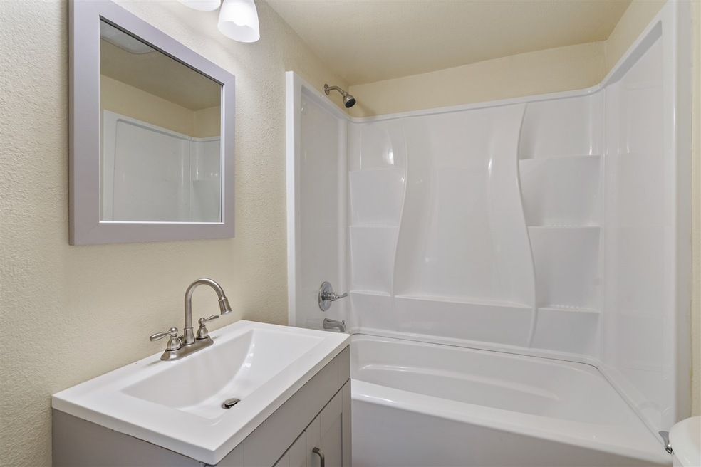 2035 Perfect Ln SW, Albany, OR 97321 - photo 1