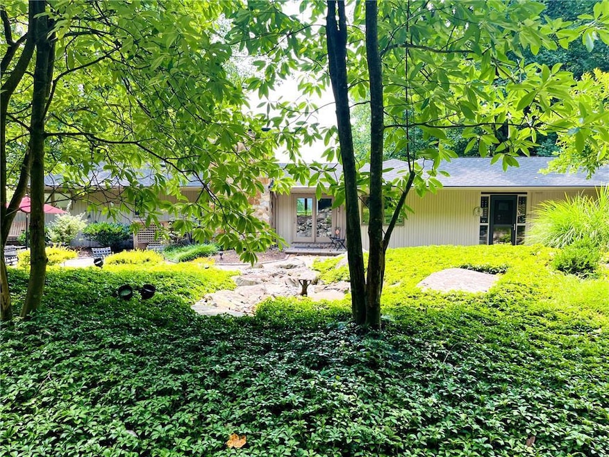 6301 Woodfern Dr, Emmaus, PA 18049 - photo 1