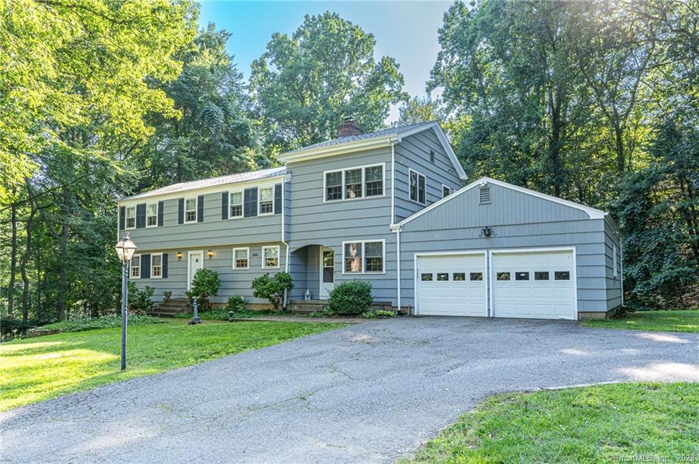 35 Gray Rock Rd, Trumbull, CT 06611 - photo 1