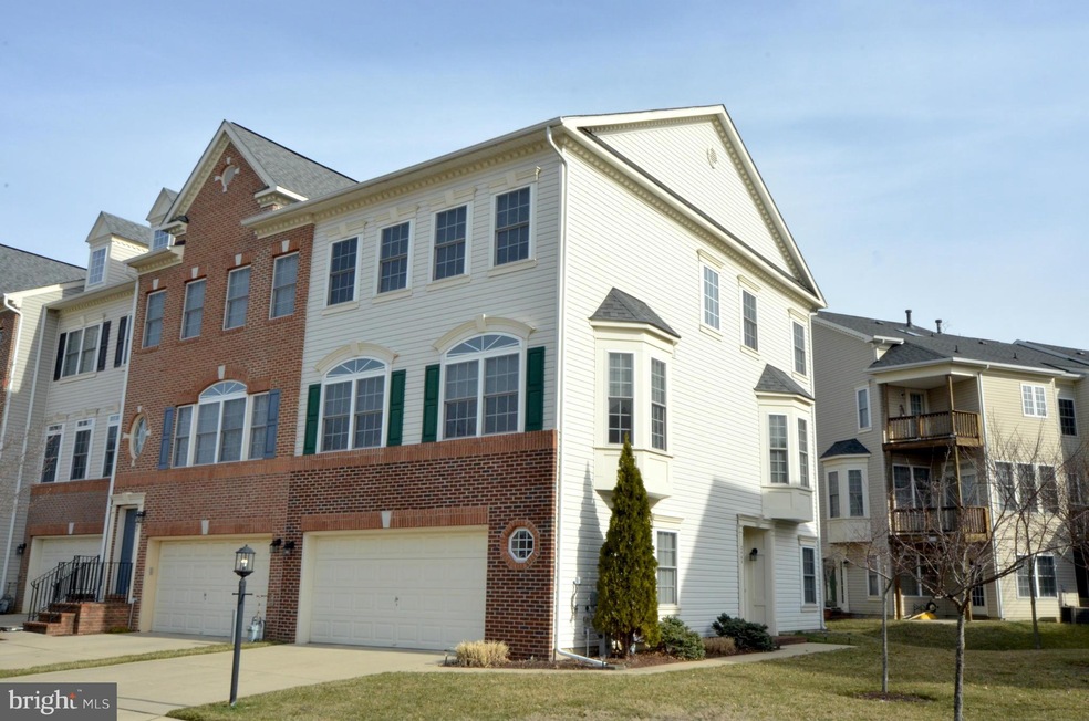 2465 Cheyenne Dr unit 83, Gambrills, MD 21054 - photo 1