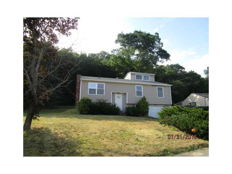 107 Locust Glen Dr, Cranston, RI 02921 - photo 1