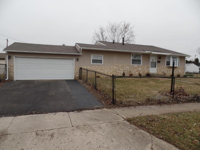 3940 Randell Rd, Columbus, OH 43228 - photo 1