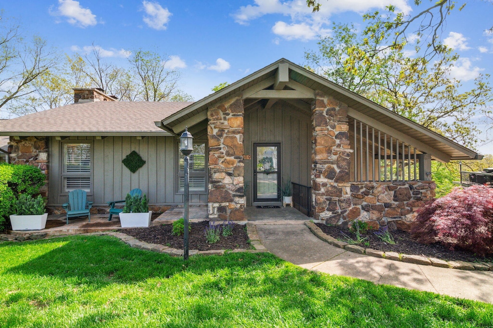 Sold $575,000