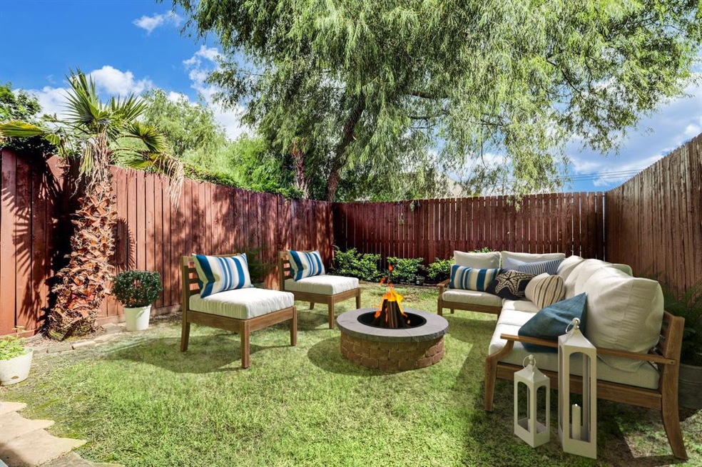 710 E 6th 1/2 St, Houston, TX 77007 - photo 1