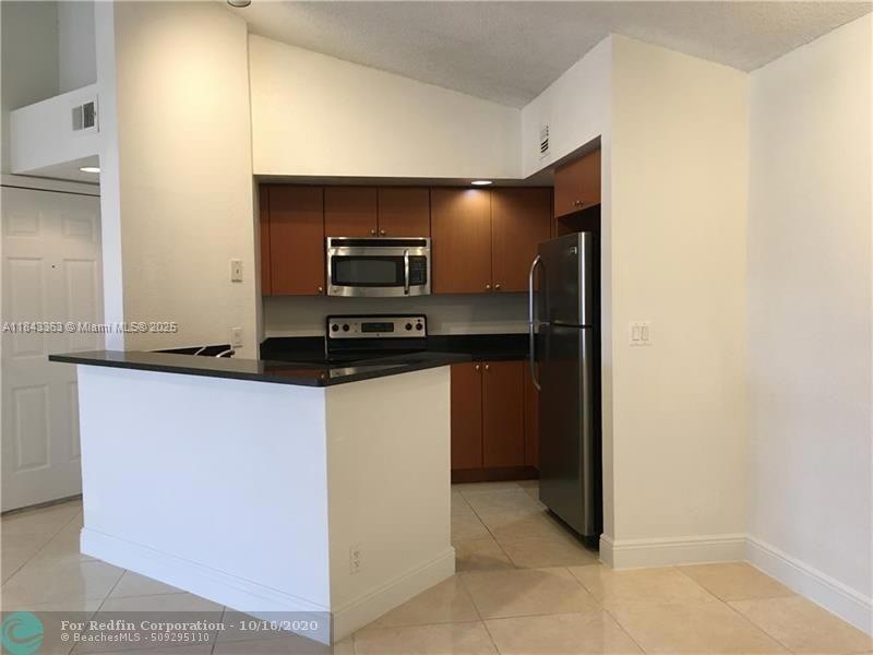 3360 Pinewalk Dr N unit 1338, Margate, FL 33063 - photo 1