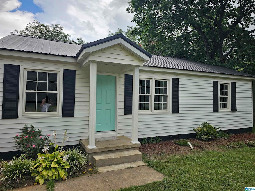 304 Coaling Rd, Sylacauga, AL 35150 - photo 1