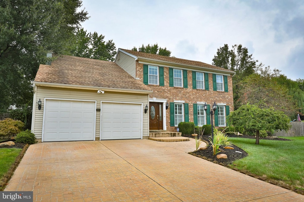 114 Lesha Dr, Morrisville, PA 19067 - photo 1