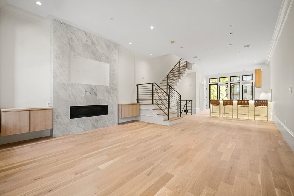 154 Warren Ave unit 2, Boston, MA 02116 - photo 1