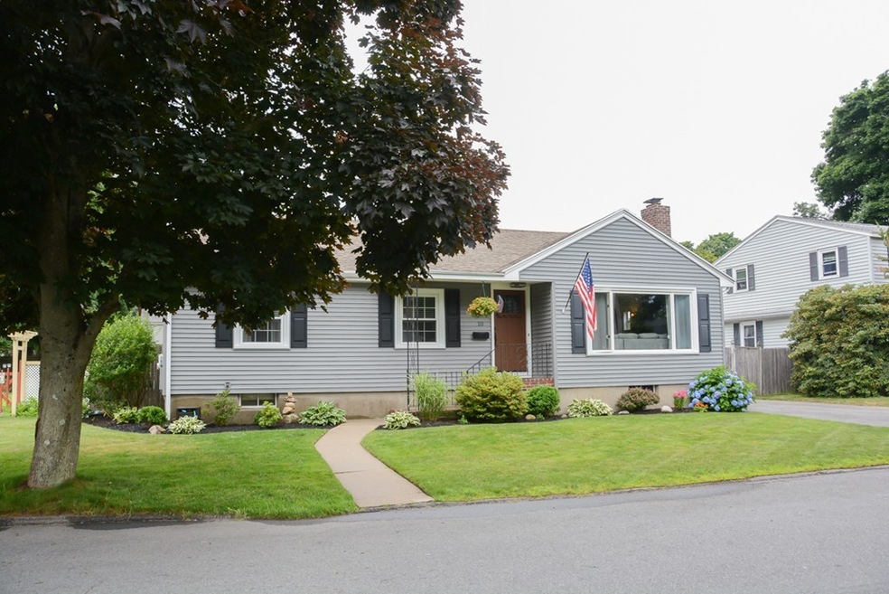 10 Vincent Rd, Lynn, MA 01904 - photo 1