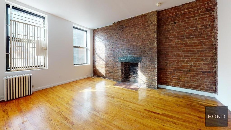 239 E 24th St unit 15, New York, NY 10010 - photo 1